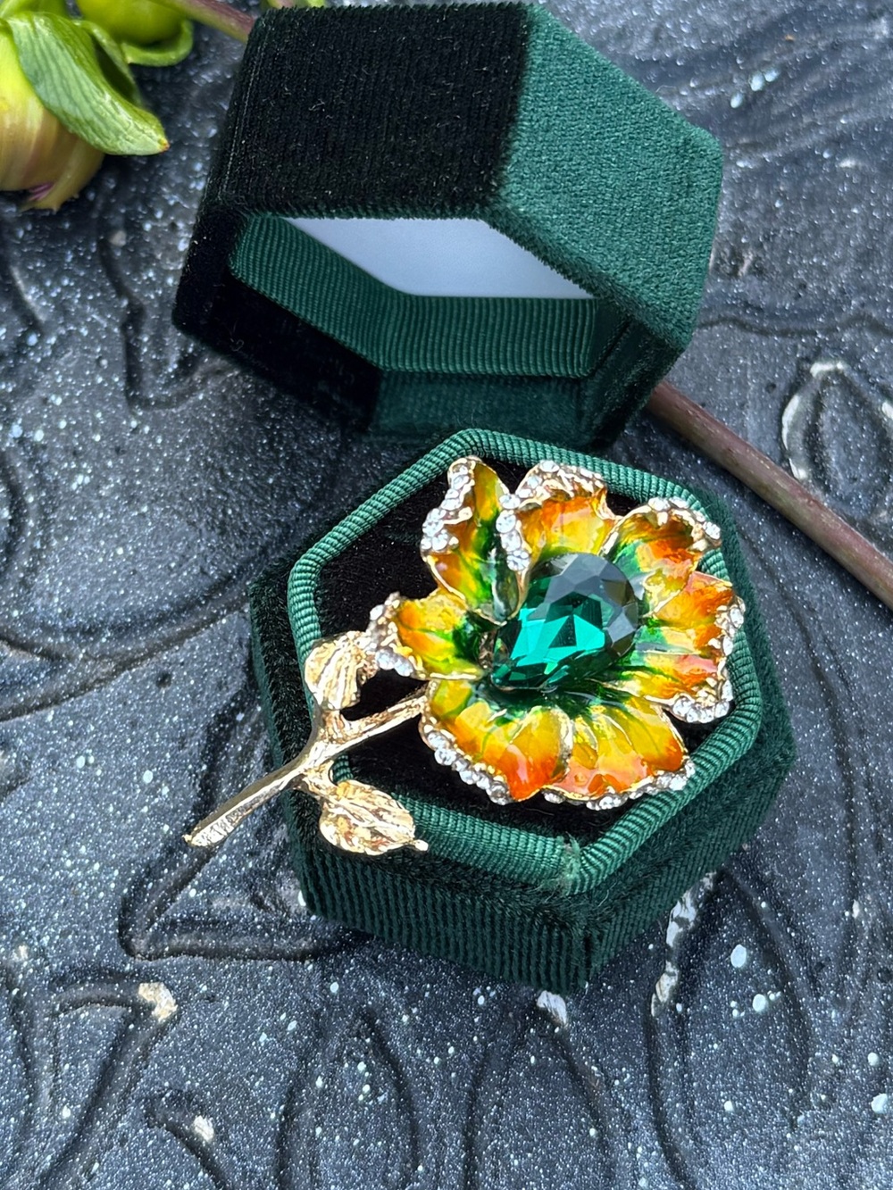 Flower brooch